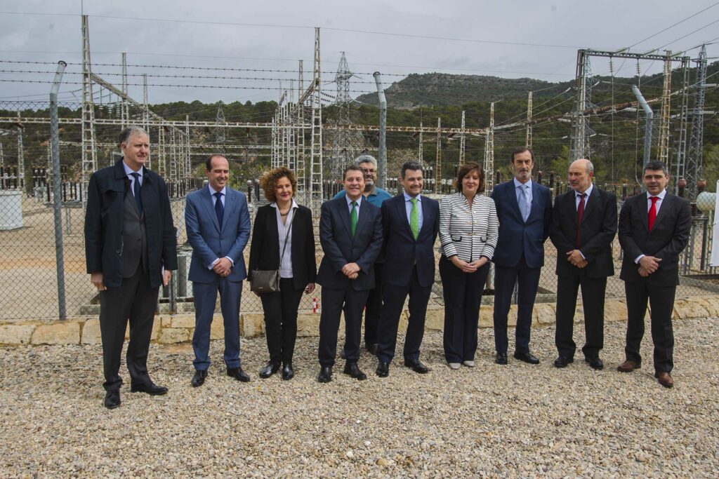 Visitaron a subestación e o museo de Bolarque o presidente de Castela-A Mancha, Emiliano García-Page, o director de Unión Fenosa Distribución, Raúl Suárez, a conselleira de Economía, Empresas e Emprego, Patricia Franco, a alcaldesa de Almonacid de Zorita, Elena Gordón, e o director de Unión Fenosa Distribución en Castela-A Mancha, Javier Delage.​